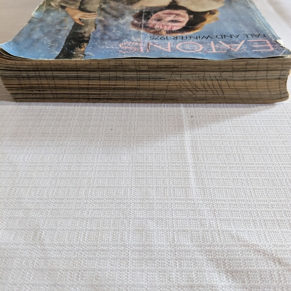 Eaton's 1975 Fall and Winter and 1976 Spring And Summer Catalogues Retro Fashon - Picture 8 of 16